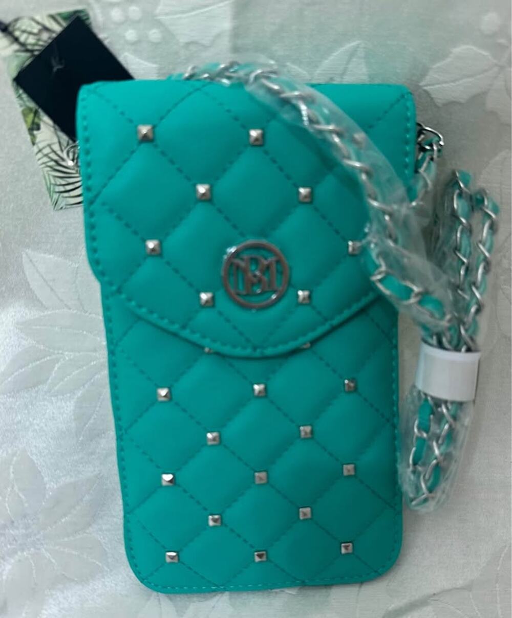 Badgley Mischka Quilted Studd Crossbodywith phone pkt B162